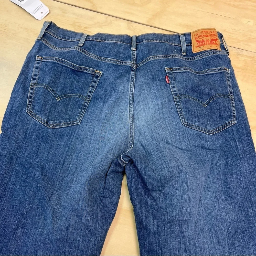 Levi’s 541 Athletic Taper Denim Jeans Size 42 x 36